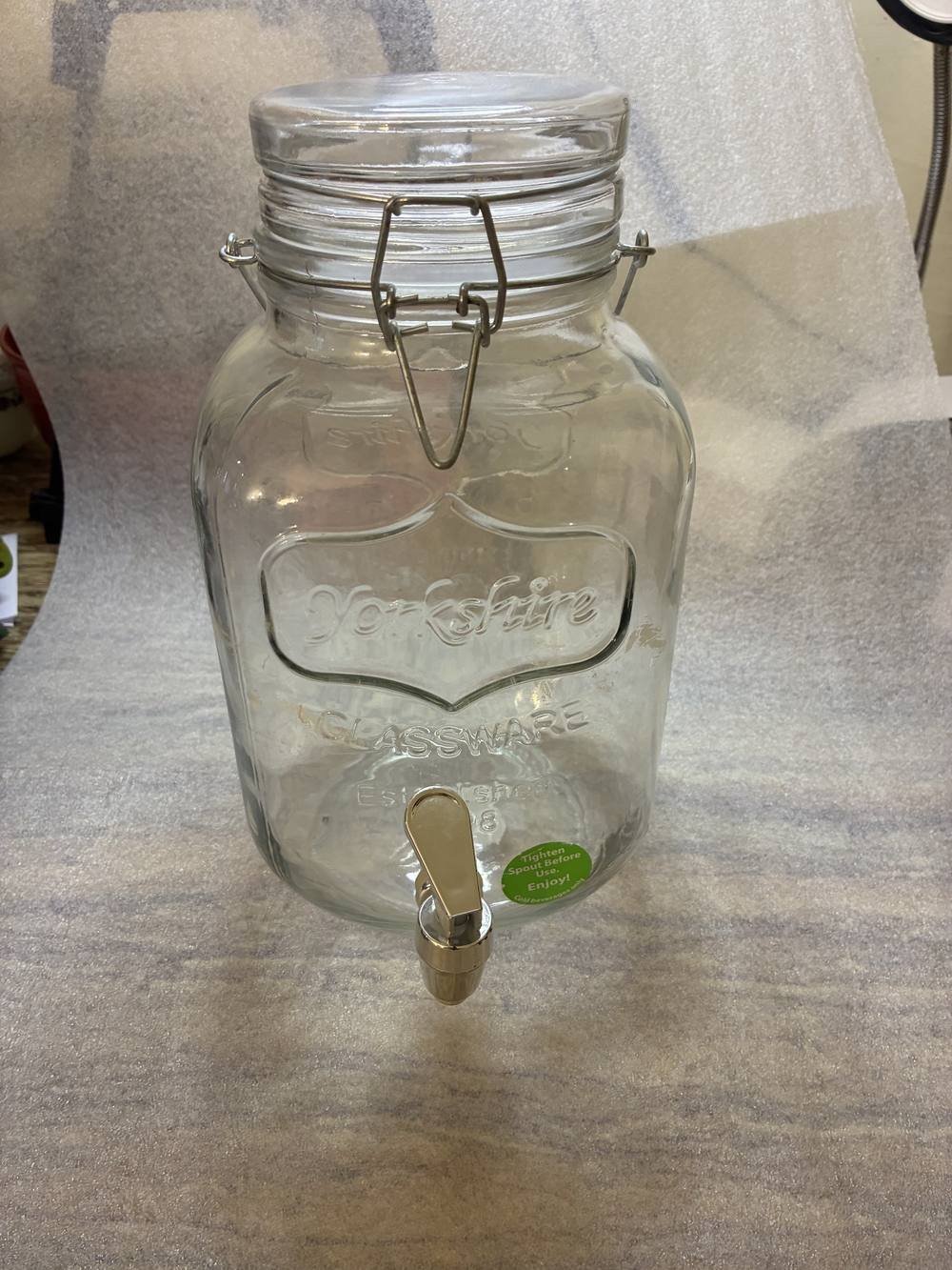 Glassware Clear Beverage Dispenser with Spigot